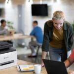 imprimante-multifonction-xerox-c255a-galerie1-fr Imprimante multifonction Xerox® C255a environnement travail